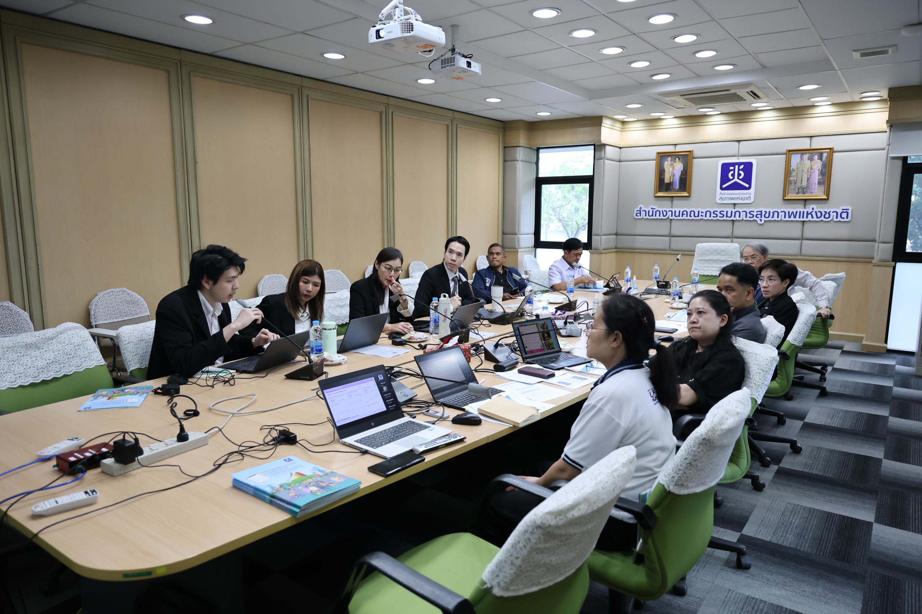 สช. เดินหน้าพัฒนาระบบติดตามสุขภาพคนไทย มุ่งเน้นตัวชี้วัดสำคัญและความยั่งยืนด้านการเงิน