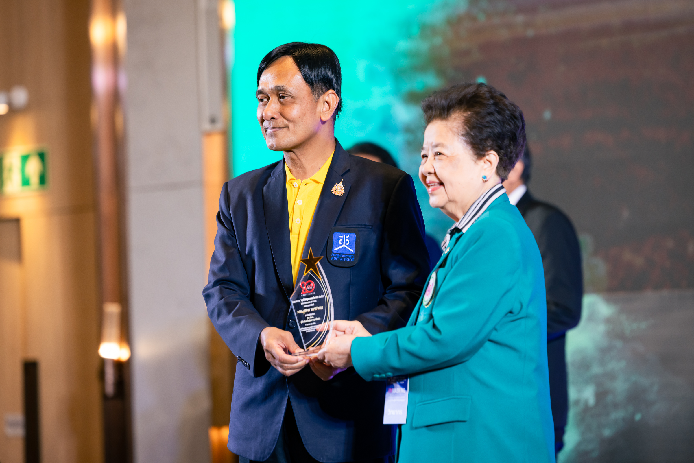 สช. รับรางวัล “ผู้ปกป้องเด็กไทยจากบุหรี่ไฟฟ้า The Hero”